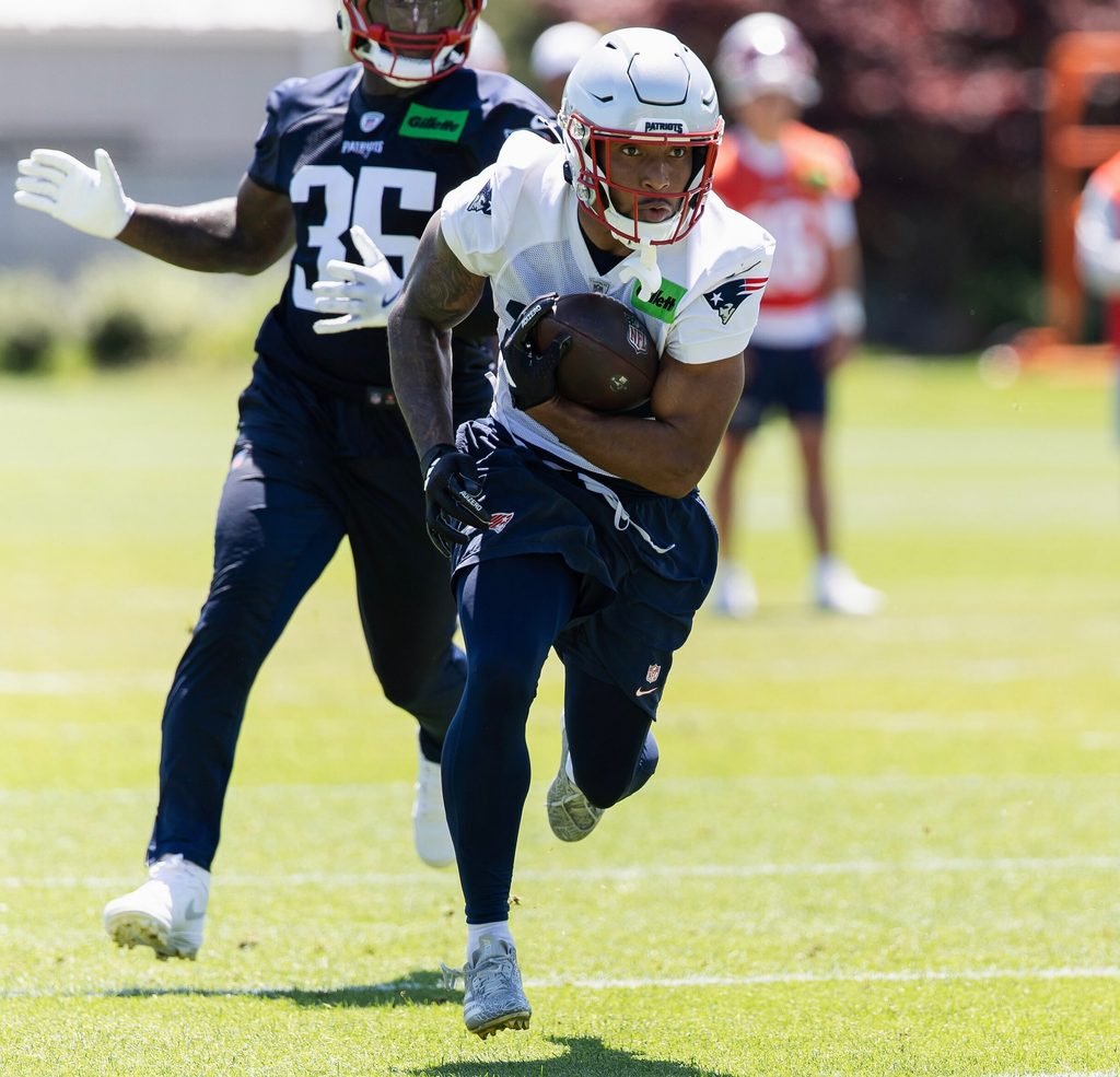 Patriots pierde a TreVeyon Henderson para el debut ante Seahawks